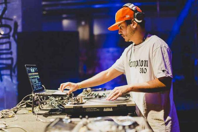 Dj Hugo Drop(foto: Fundação Brasil Meu Amor/Reprodução) Dj Hugo Drop(foto: Fundação Brasil Meu Amor/Reprodução)