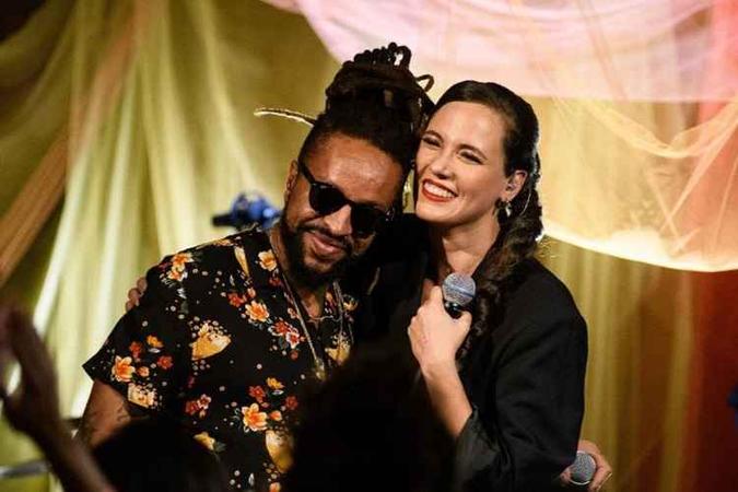 Tiê lança novo single com Rael (foto: Rogério Von Kruger/Divulgação ) Tiê lança novo single com Rael (foto: Rogério Von Kruger/Divulgação )