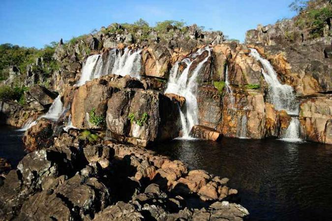 Daniel Chagas Dalpian, 22 anos, caiu em um poço na Cachoeira Carioquinhas, uma das principais atrações do Parque Nacional da Chapada dos Veadeiros(foto: Badini/Reprodução. Cachoeira Carioquinhas, Chapada dos Veadeiros) Daniel Chagas Dalpian, 22 anos, caiu em um poço na Cachoeira Carioquinhas, uma das principais atrações do Parque Nacional da Chapada dos Veadeiros(foto: Badini/Reprodução. Cachoeira Carioquinhas, Chapada dos Veadeiros)