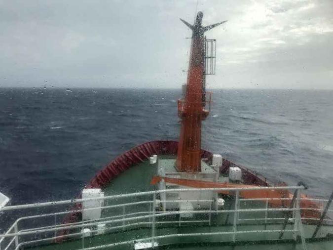 Travessia do Drake: ondas de até quatro metros e fortes ventos(foto: José Carlos Vieira/CB/D.A Press) Travessia do Drake: ondas de até quatro metros e fortes ventos(foto: José Carlos Vieira/CB/D.A Press)