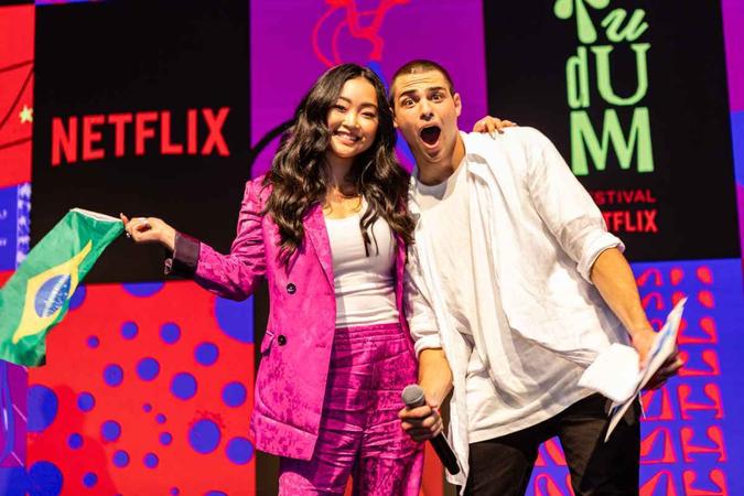 Os atores Lana Condor e Noah Centineo movimentaram o último dia do Tudum Festival Netflix(foto: Netflix/Divulgação) Os atores Lana Condor e Noah Centineo movimentaram o último dia do Tudum Festival Netflix(foto: Netflix/Divulgação)