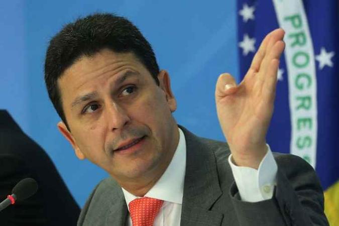 Saída de Bruno Araújo abre caminho para a reforma ministerial(foto: Antonio Cruz/Agência Brasil) Saída de Bruno Araújo abre caminho para a reforma ministerial(foto: Antonio Cruz/Agência Brasil)