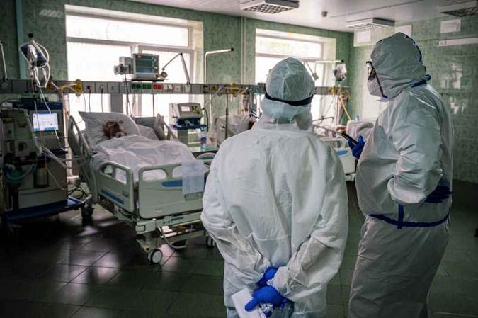 Estudo mostra que taxa de mortalidade em pacientes com covid e AVC chega a ser sete vezes maior(foto: AFP / Dimitar DILKOFF) Estudo mostra que taxa de mortalidade em pacientes com covid e AVC chega a ser sete vezes maior(foto: AFP / Dimitar DILKOFF)