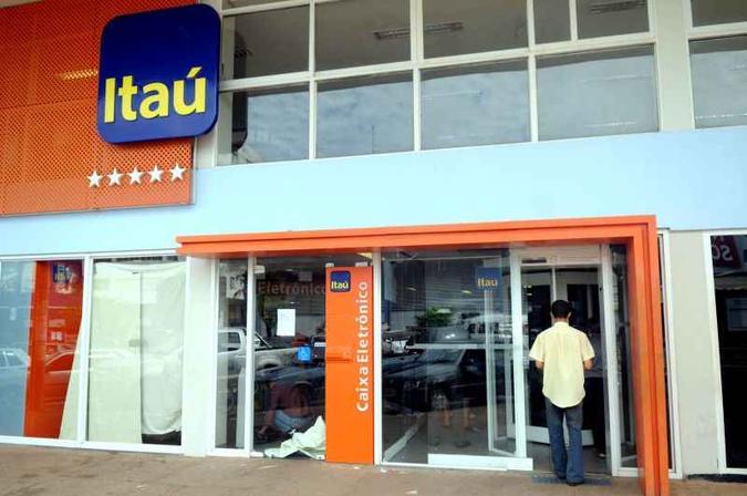 Neste mês, Bradesco e Itaú anunciaram que vão descontinuar suas contas digitais gratuitas, reduzindo ainda mais as opções para quem busca serviços bancários sem custo(foto: Kleber Lima/CB/D.A Press) Neste mês, Bradesco e Itaú anunciaram que vão descontinuar suas contas digitais gratuitas, reduzindo ainda mais as opções para quem busca serviços bancários sem custo(foto: Kleber Lima/CB/D.A Press)
