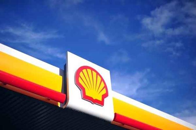 No ano passado, a Shell pediu licença à Agência Nacional do Petróleo, Gás Natural e Biocombustíveis (ANP) para extrapolar a exploração no bloco BM-S54(foto: AFP PHOTO / CARL COURT ) No ano passado, a Shell pediu licença à Agência Nacional do Petróleo, Gás Natural e Biocombustíveis (ANP) para extrapolar a exploração no bloco BM-S54(foto: AFP PHOTO / CARL COURT )