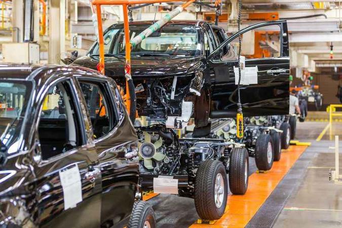 O setor que mais caiu em novembro na comparação com outubro foi o de veículos (-4,2%)(foto: Mitsubishi/Divulgação) O setor que mais caiu em novembro na comparação com outubro foi o de veículos (-4,2%)(foto: Mitsubishi/Divulgação)