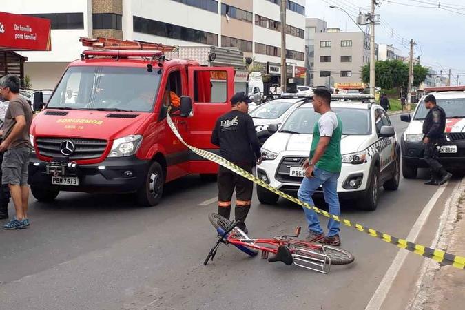 Ladrões estavam de bicicleta durante o assalto(foto: Divulgação / Redes Sociais) Ladrões estavam de bicicleta durante o assalto(foto: Divulgação / Redes Sociais)