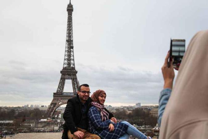 O governo francês não comunicou ainda o número definitivo de visitantes para todo o país em 2017, mas, segundo estimativas, poderá alcançar os 89 milhões de turistas(foto: Zakaria ABDELKAFI/ AFP ) O governo francês não comunicou ainda o número definitivo de visitantes para todo o país em 2017, mas, segundo estimativas, poderá alcançar os 89 milhões de turistas(foto: Zakaria ABDELKAFI/ AFP )