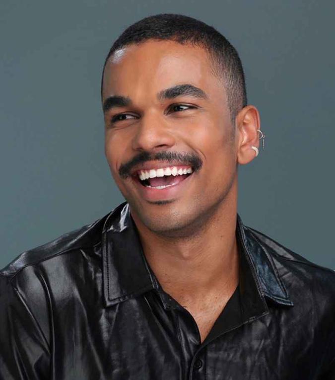 O jornalista e maquiador Tássio Santos, responsável pelo Herdeira da Beleza(foto: Herdeira da Beleza/ Reprodução) O jornalista e maquiador Tássio Santos, responsável pelo Herdeira da Beleza(foto: Herdeira da Beleza/ Reprodução)