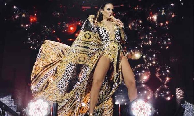 Ivete Sangalo anima o sábado com show da nova turnê, 'Live Experience'(foto: Perfexx Assessoria/Divulgação) Ivete Sangalo anima o sábado com show da nova turnê, 'Live Experience'(foto: Perfexx Assessoria/Divulgação)