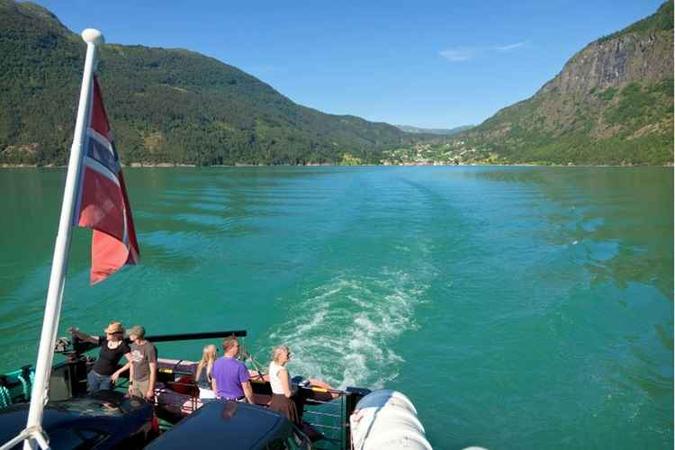 Do Porto de Bergen, saem as embarcações que levam os turistas para navegar nas águas tranquilas dos fiordes(foto: Espen Mills/Divulgação) Do Porto de Bergen, saem as embarcações que levam os turistas para navegar nas águas tranquilas dos fiordes(foto: Espen Mills/Divulgação)