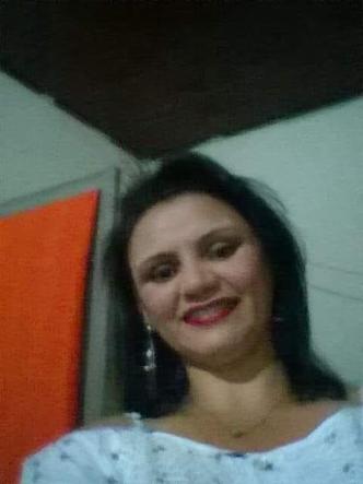 Necivânia deixa quatro filhos, uma menina e três meninos(foto: Redes Sociais) Necivânia deixa quatro filhos, uma menina e três meninos(foto: Redes Sociais)