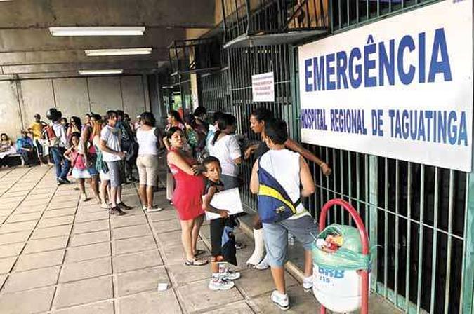 Por conta da decisão do governo local, amanhã serão realizados apenas atendimentos de emergência nos hospitais públicos do DF(foto: Marcelo Ferreira/CB/D.A Press) Por conta da decisão do governo local, amanhã serão realizados apenas atendimentos de emergência nos hospitais públicos do DF(foto: Marcelo Ferreira/CB/D.A Press)
