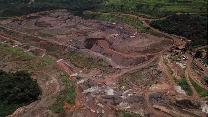 Um dos maiores acidentes ambientais do mundo, deixou 259 pessoas mortas - 11 ainda estão desaparecidas(foto: AFP / DOUGLAS MAGNO) Um dos maiores acidentes ambientais do mundo, deixou 259 pessoas mortas - 11 ainda estão desaparecidas(foto: AFP / DOUGLAS MAGNO)