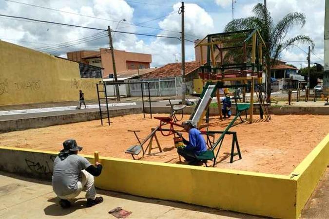 A areia do parquinho das crianças foi trocada(foto: Divulgação / Sejus) A areia do parquinho das crianças foi trocada(foto: Divulgação / Sejus)