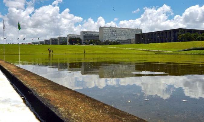 De acordo com um integrante da força-tarefa da Economia, a prioridade não é reduzir despesas, mas melhorar a prestação de serviços(foto: Carlos Vieira/CB/D.A Press) De acordo com um integrante da força-tarefa da Economia, a prioridade não é reduzir despesas, mas melhorar a prestação de serviços(foto: Carlos Vieira/CB/D.A Press)