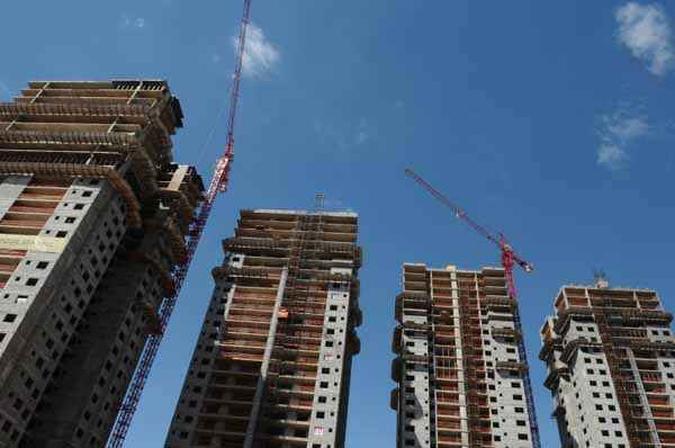 Muitos empreendimentos ficam parados por meses, apenas por causa da falta de pareceres técnicos simples (foto: Monique Renne/CB/D.A Press) Muitos empreendimentos ficam parados por meses, apenas por causa da falta de pareceres técnicos simples (foto: Monique Renne/CB/D.A Press)