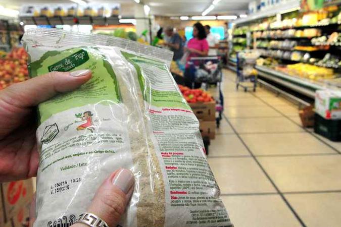 Segundo balanço, a maioria dos beneficiados utilizam recurso em hipermercados (foto: Tony Winston/Agência Brasília) Segundo balanço, a maioria dos beneficiados utilizam recurso em hipermercados (foto: Tony Winston/Agência Brasília)