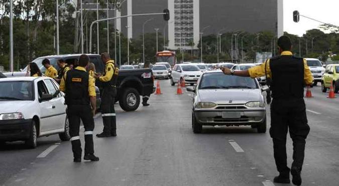 Ao menos 80% dos funcionários devem continuar trabalhando, determina Justiça(foto: Tony Winston/CB/D.A Press) Ao menos 80% dos funcionários devem continuar trabalhando, determina Justiça(foto: Tony Winston/CB/D.A Press)