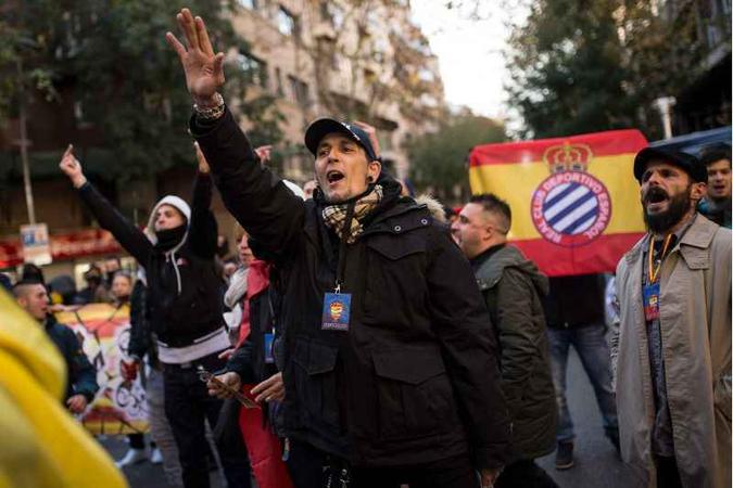 O maior grupo de eleitores até o momento é o de indecisos, que representavam 29% dos entrevistados(foto: AFP / Josep LAGO) O maior grupo de eleitores até o momento é o de indecisos, que representavam 29% dos entrevistados(foto: AFP / Josep LAGO)