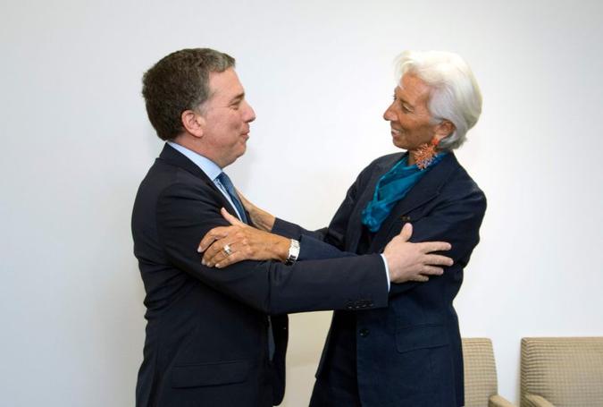 Christine Lagarde, do FMI e o ministro da Fazenda argentino, Nicolas Dujovne: avanços no acordo(foto: Jose Luis Magana/AFP) Christine Lagarde, do FMI e o ministro da Fazenda argentino, Nicolas Dujovne: avanços no acordo(foto: Jose Luis Magana/AFP)