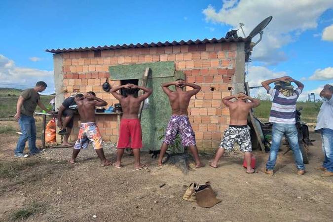 Investigação da Polícia Civil aponta que grupo atuava de forma semelhante à milícia(foto: Polícia Civil/Divulgação) Investigação da Polícia Civil aponta que grupo atuava de forma semelhante à milícia(foto: Polícia Civil/Divulgação)