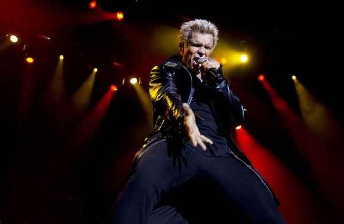 Cantor britânico Billy Idol é uma das atrações confirmadas do evento(foto: PAUL BERGEN/AFP) Cantor britânico Billy Idol é uma das atrações confirmadas do evento(foto: PAUL BERGEN/AFP)