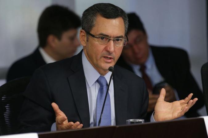 O ministro criticou a ideia de usar as reservas internacionais para financiar a retomada dos investimentos em infraestrutura(foto: Antonio Cruz/Agencia Brasil) O ministro criticou a ideia de usar as reservas internacionais para financiar a retomada dos investimentos em infraestrutura(foto: Antonio Cruz/Agencia Brasil)