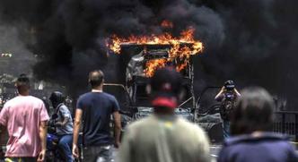 Protestos na Venezuela contra o presidente Nicolás Maduro(foto: JUAN BARRETO/AFP - 18/7/2017) Protestos na Venezuela contra o presidente Nicolás Maduro(foto: JUAN BARRETO/AFP - 18/7/2017)