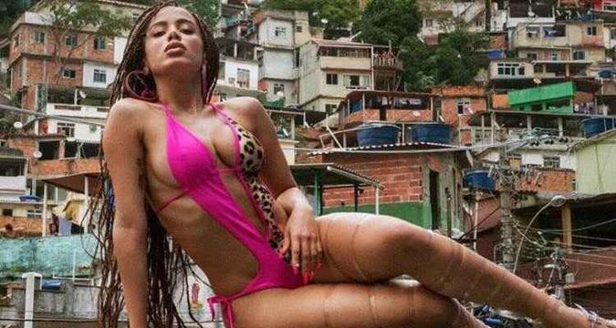 Anitta no clipe mais recente Vai malandra(foto: Reprodução/Instagram) Anitta no clipe mais recente Vai malandra(foto: Reprodução/Instagram)