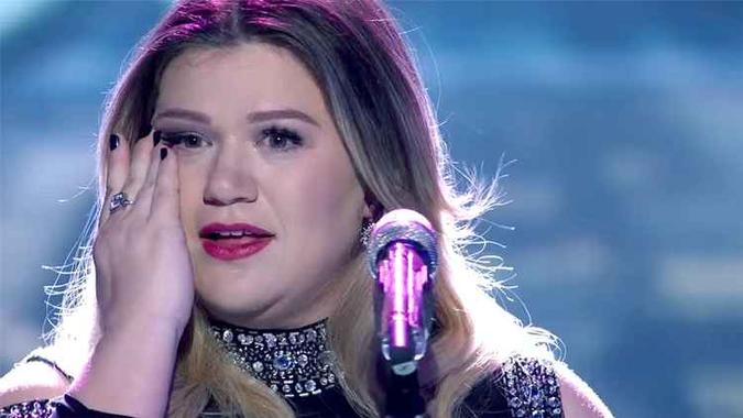 Kelly Clarkson falou sobre críticas(foto: Reprodução/Internet) Kelly Clarkson falou sobre críticas(foto: Reprodução/Internet)