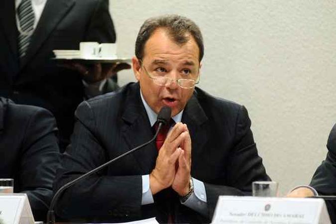 A decisão de Moro é relativa exclusivamente a uma investigação de sua alçada, aberta contra Sérgio Cabral, que teria recebido propinas de R$ 2,7 milhões em obras da Petrobrás - no caso o Complexo Petroquímico do Rio (Comperj).(foto: Monique Renne/CB/D.A Press) A decisão de Moro é relativa exclusivamente a uma investigação de sua alçada, aberta contra Sérgio Cabral, que teria recebido propinas de R$ 2,7 milhões em obras da Petrobrás - no caso o Complexo Petroquímico do Rio (Comperj).(foto: Monique Renne/CB/D.A Press)