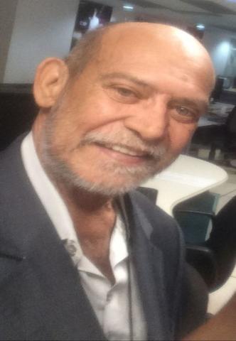 Aos 63 anos e mesmo aposentado, o diagramador Divino Alves continuava trabalhando por amor a profissão(foto: Marcelo Ramos/CB/D.A Press) Aos 63 anos e mesmo aposentado, o diagramador Divino Alves continuava trabalhando por amor a profissão(foto: Marcelo Ramos/CB/D.A Press)