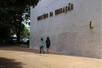 MEC afirma que não vai renovar contrato com entidade que gera TV Escola