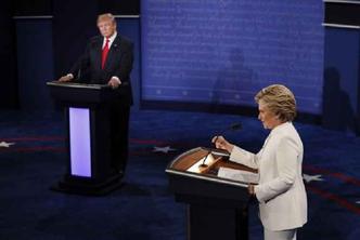 Hillary Clinton e Trump fazem último debate antes das eleições dos EUA(foto: Mark Ralston/Agência Lusa) Hillary Clinton e Trump fazem último debate antes das eleições dos EUA(foto: Mark Ralston/Agência Lusa)