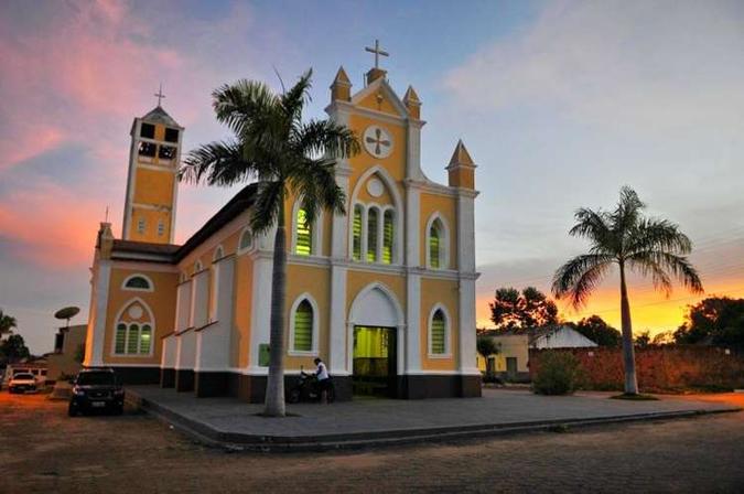 Como nas cidades do interior, a igreja é o ponto de encontro(foto: Antonio Cunha/CB/D.A Press) Como nas cidades do interior, a igreja é o ponto de encontro(foto: Antonio Cunha/CB/D.A Press)