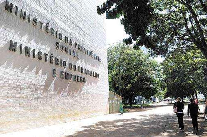 Ministério da Previdência aponta que a maioria das entidades envolvidas no esquema não tinham a certidão de boa gestão(foto: Marcelo Ferreira/CB/D.A Press) Ministério da Previdência aponta que a maioria das entidades envolvidas no esquema não tinham a certidão de boa gestão(foto: Marcelo Ferreira/CB/D.A Press)