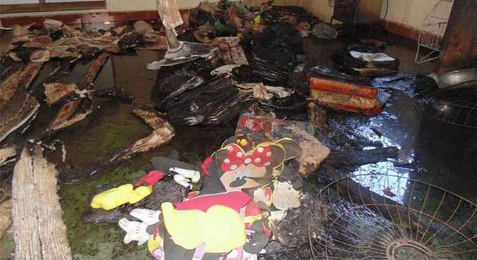 Marcas da destruição provocada pelo incêndio na creche que levou à morte do autor, de nove crianças, uma professora e uma funcionária(foto: Luiz Ribeiro/EM/DA Press) Marcas da destruição provocada pelo incêndio na creche que levou à morte do autor, de nove crianças, uma professora e uma funcionária(foto: Luiz Ribeiro/EM/DA Press)