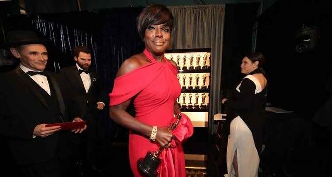 A atriz Viola Davis venceu todos os prêmios de atuação americanos(foto: Christopher Polk//AFP) A atriz Viola Davis venceu todos os prêmios de atuação americanos(foto: Christopher Polk//AFP)