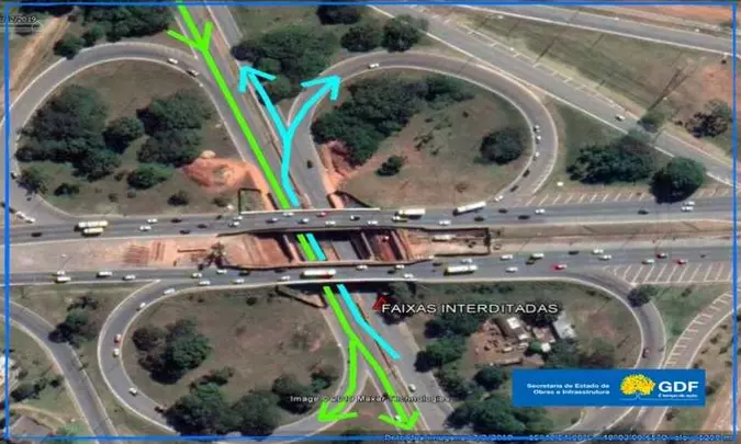 Tráfego de veículos ocorrerá em apenas uma via com faixas nos dois sentidos, enquanto serviço de desmontagem é feito(foto: Divulgação/Secretaria de Obras) Tráfego de veículos ocorrerá em apenas uma via com faixas nos dois sentidos, enquanto serviço de desmontagem é feito(foto: Divulgação/Secretaria de Obras)