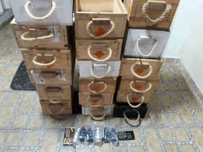 Quase duas mil munições de uso restrito foram apreendidas em dezembro: bombeiro foi indicado como cabeça da organização criminosa(foto: PCDF / Divulgação) Quase duas mil munições de uso restrito foram apreendidas em dezembro: bombeiro foi indicado como cabeça da organização criminosa(foto: PCDF / Divulgação)