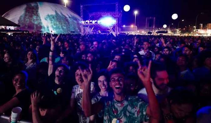 Atrações como Nando Reis e Skank levaram 200 mil pessoas ao Museu(foto: Ed Alves/C.B/D.A Press) Atrações como Nando Reis e Skank levaram 200 mil pessoas ao Museu(foto: Ed Alves/C.B/D.A Press)