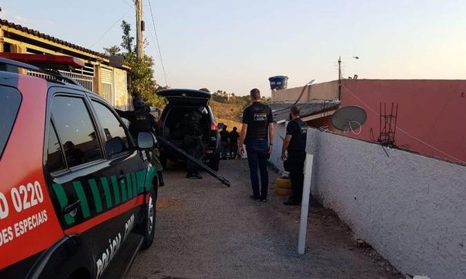 A Polícia Civil cumpriu mandados de busca e apreensão em 57 endereços de seis cidades do Distrito Federal e de três municípios de Goiás(foto: MPDFT/Divulgação) A Polícia Civil cumpriu mandados de busca e apreensão em 57 endereços de seis cidades do Distrito Federal e de três municípios de Goiás(foto: MPDFT/Divulgação)