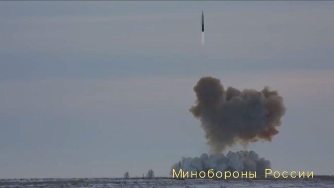 A Rússia revelou imagens dos testes de um novo míssil hipersônico. O dispositivo é chamado %u2018Avangard%u2019(foto: Leonel Lacerda, Claudia Tenorio / Russian Ministry of Defence / AFP) A Rússia revelou imagens dos testes de um novo míssil hipersônico. O dispositivo é chamado %u2018Avangard%u2019(foto: Leonel Lacerda, Claudia Tenorio / Russian Ministry of Defence / AFP)
