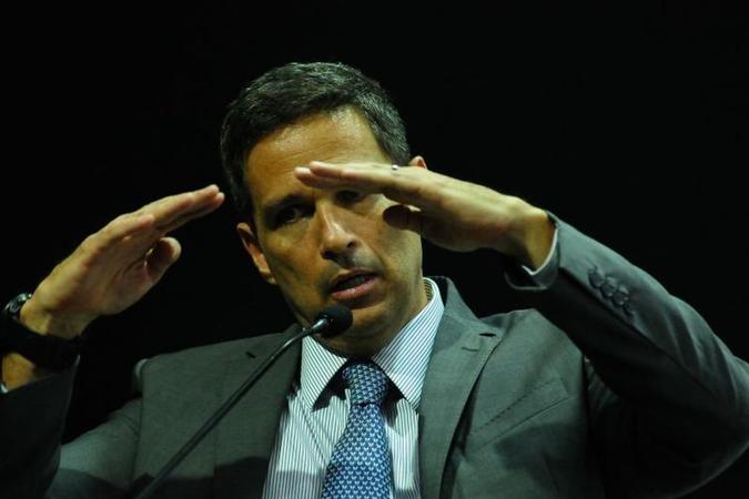 O presidente do BC, Roberto Campos Neto: leilão fez a cotação da divisa, que chegou a R$ 4,38, fechar em baixa(foto: Carlos Vieira/CB/D.A Press) O presidente do BC, Roberto Campos Neto: leilão fez a cotação da divisa, que chegou a R$ 4,38, fechar em baixa(foto: Carlos Vieira/CB/D.A Press)