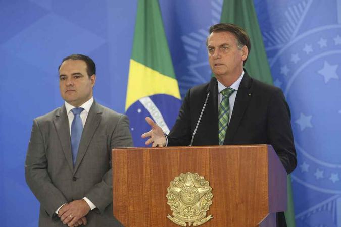Bolsonaro e Jorge Antonio de Oliveira Francisco(foto: Antonio Cruz/ Agência Brasil ) Bolsonaro e Jorge Antonio de Oliveira Francisco(foto: Antonio Cruz/ Agência Brasil )
