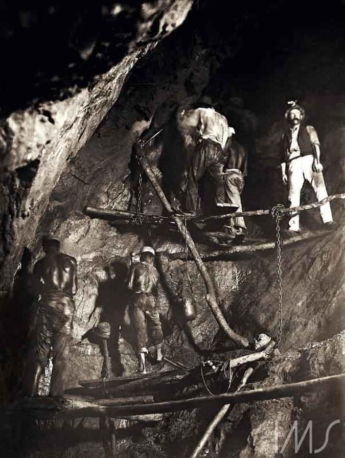 Foto de Marc Ferrez, em 1888, foi a primeira em uma mina de ouro Foto de Marc Ferrez, em 1888, foi a primeira em uma mina de ouro
