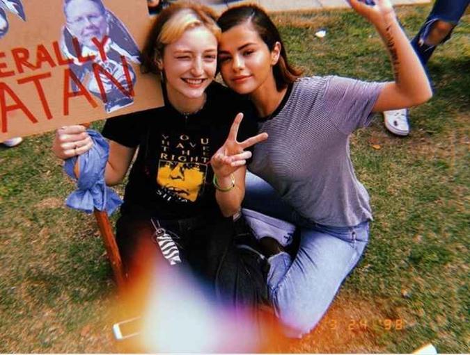 Selena Gomez foi uma das personalidades que protestou a favor do controle de armas nos EUA(foto: Reprodução/Instagram) Selena Gomez foi uma das personalidades que protestou a favor do controle de armas nos EUA(foto: Reprodução/Instagram)