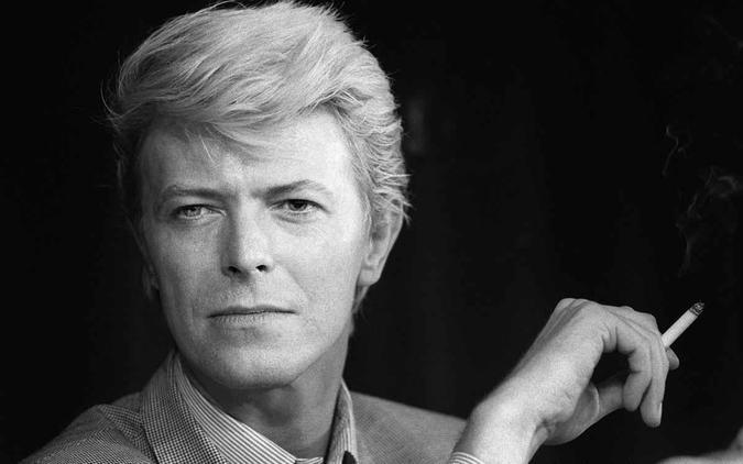 Imagem de 1983 mostra David Bowie durante entrevista na 36ª edição do Festival de Cannes Ralph Gatti/AFP Imagem de 1983 mostra David Bowie durante entrevista na 36ª edição do Festival de Cannes Ralph Gatti/AFP