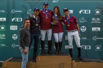 Por conta do pai, a família Barreto começou a praticar enduro equestre(foto: Arquivo pessoal) Por conta do pai, a família Barreto começou a praticar enduro equestre(foto: Arquivo pessoal)